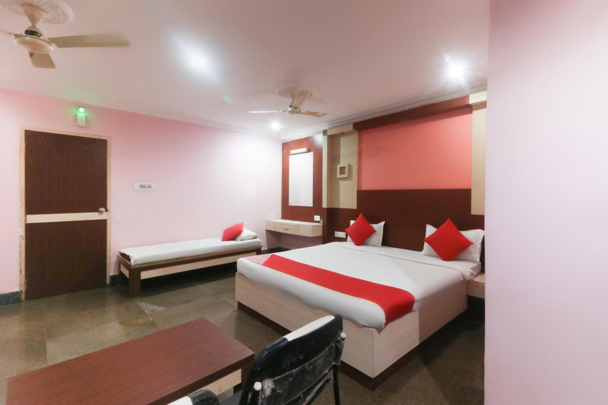 בובנשוואר Hotel O Nirmala Residency מראה חיצוני תמונה
